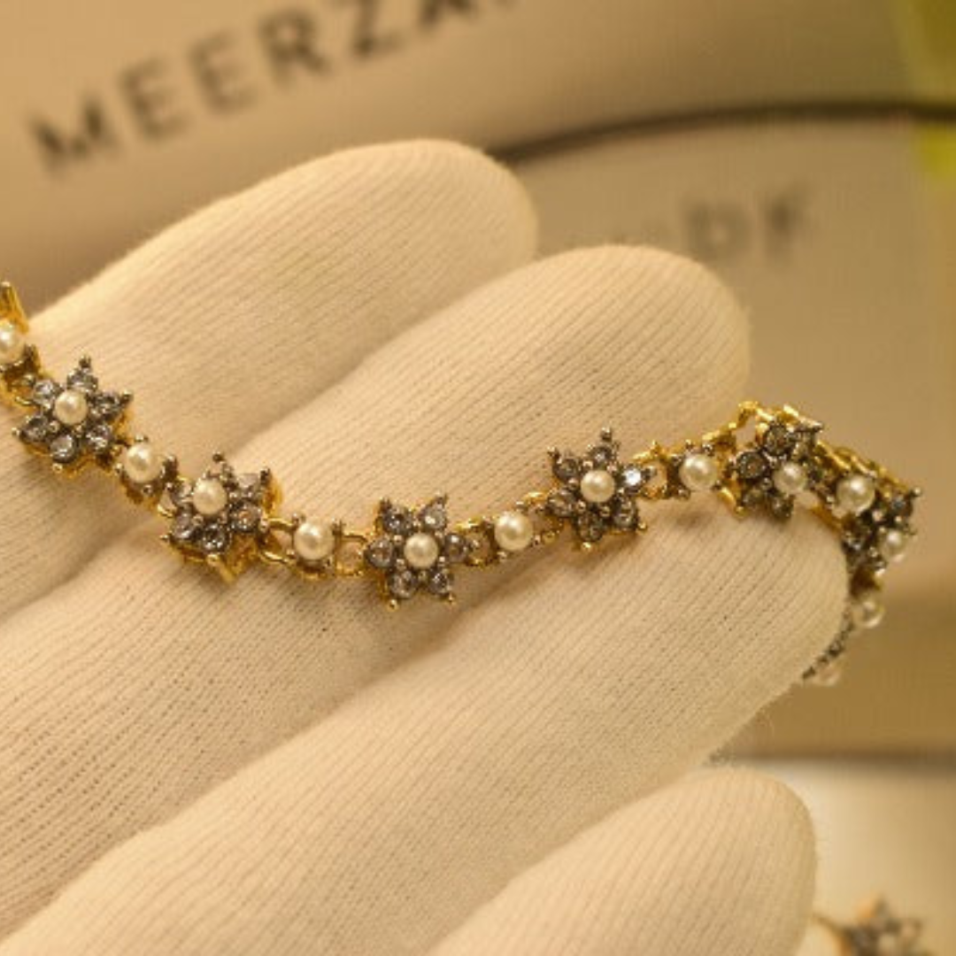 Stylish Design Real Stones Bracelet for Girls/Women
