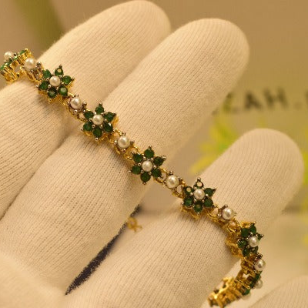 Stylish Design Real Stones Bracelet for Girls/Women